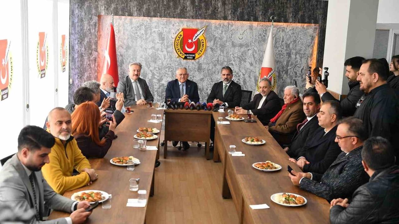 Kayseri'de Çalışan Gazeteciler Günü Kutlandı