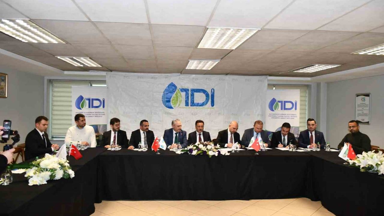 Kayseri'de Jeotermal Kaynaklı Sera Projesi Büyümeye Devam Ediyor