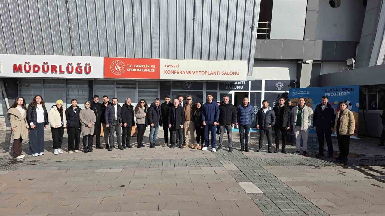 Kayseri'de Muaythai Hakem Kursu Düzenlendi