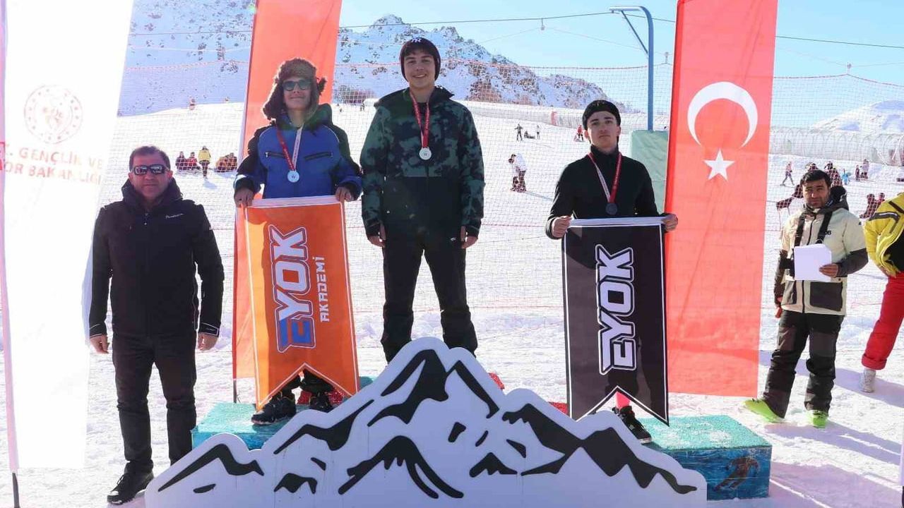 Kayseri'de Snowboard İl Birinciliği Sonuçlandı