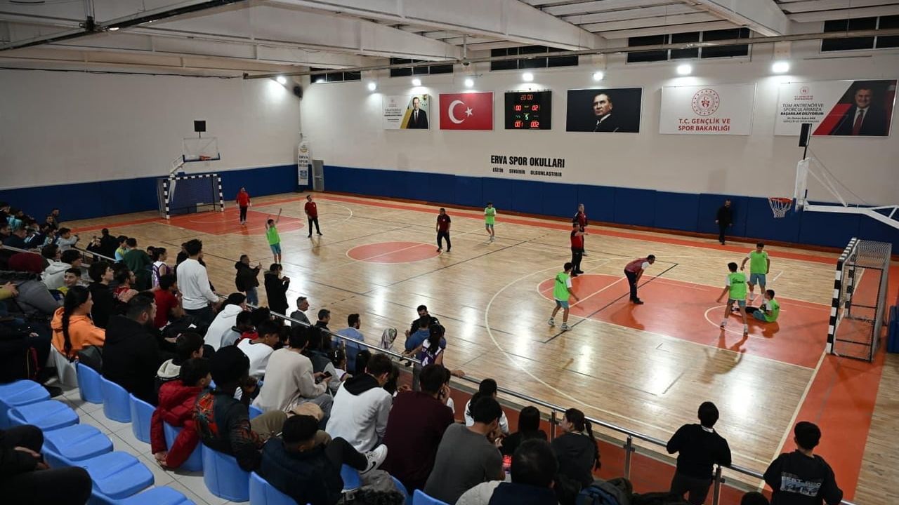 Kayseri Protokolü ile ERVA Sporcuları Futbol Karşılaşması