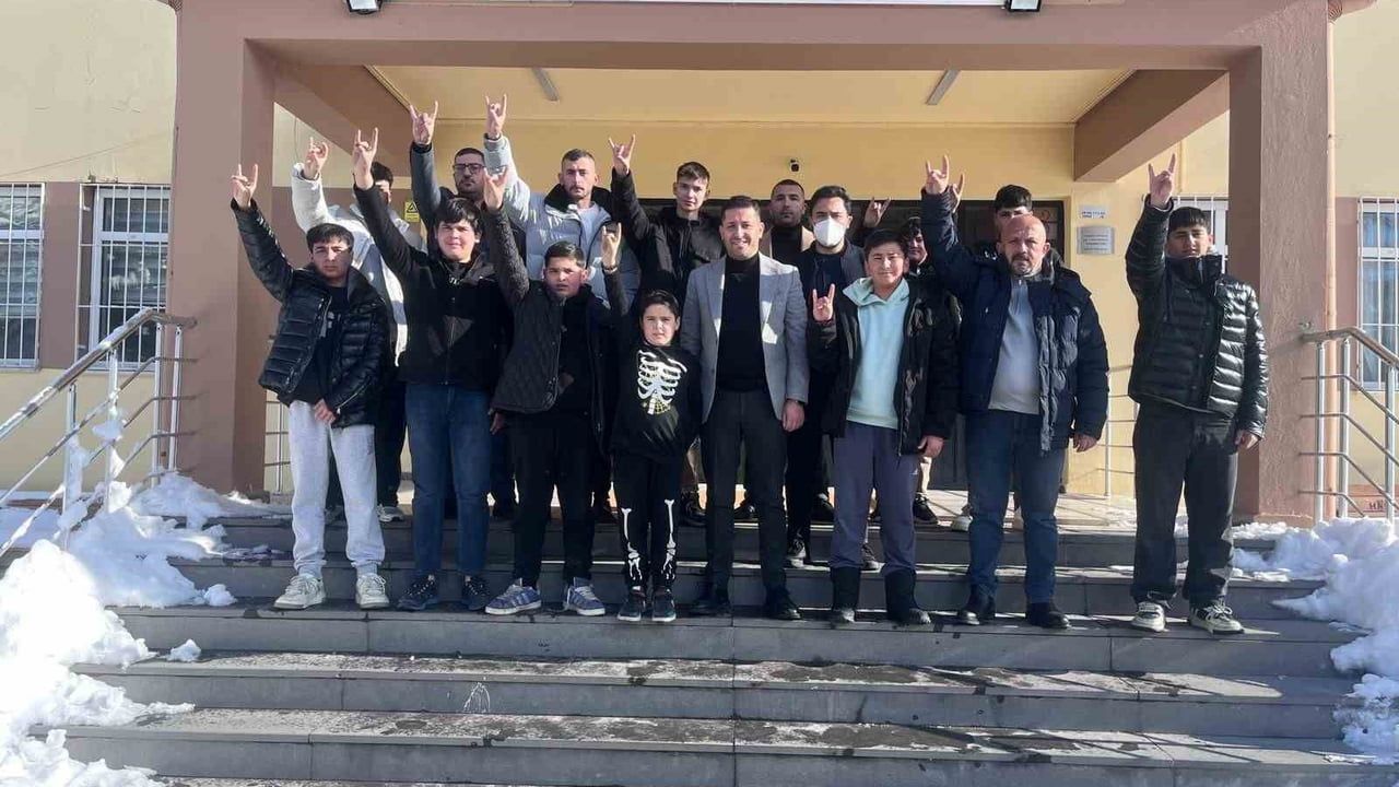 Kayseri Ülkü Ocakları'ndan Gençlere Sağlık Taraması