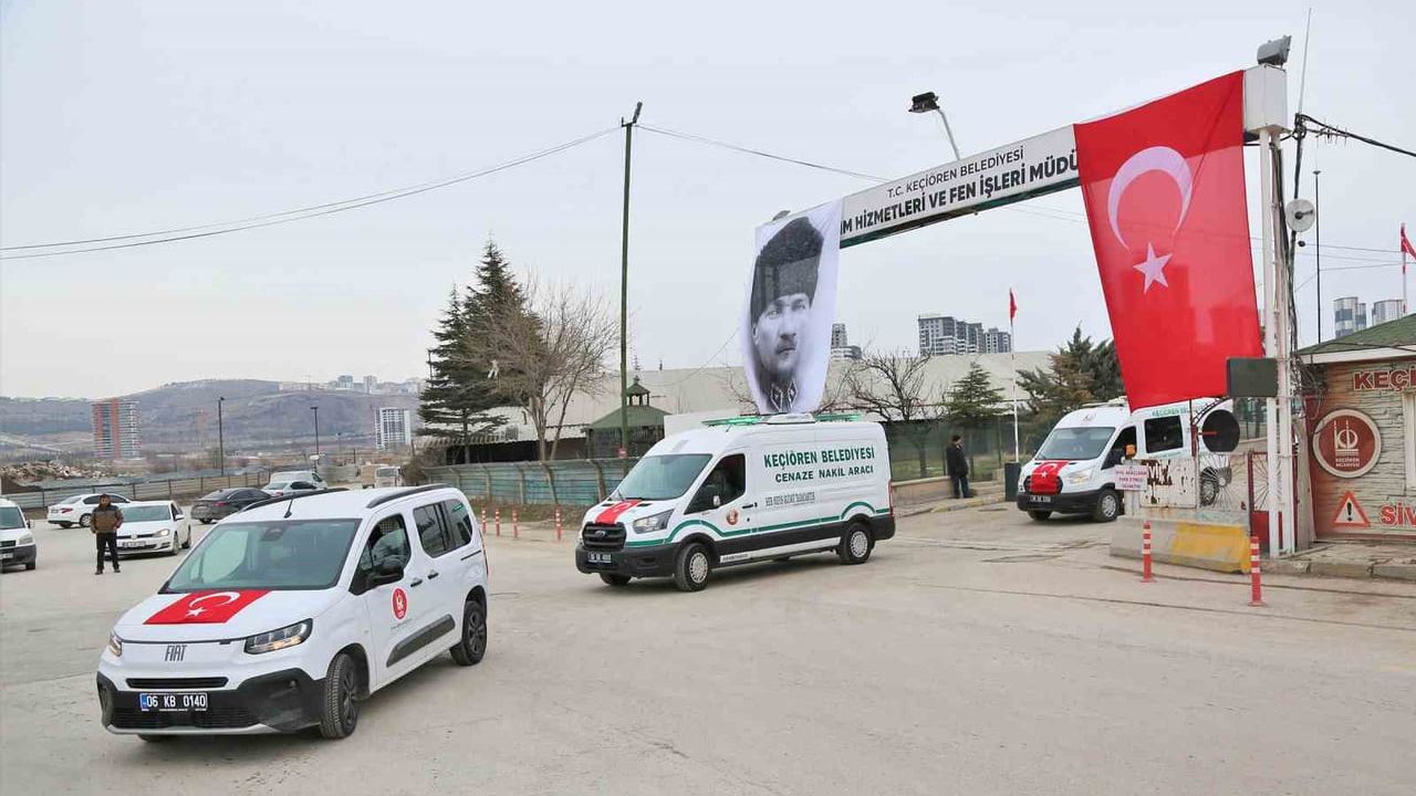 Keçiören Belediyesi'nden Türk Bayrağına Destek Konvoyu