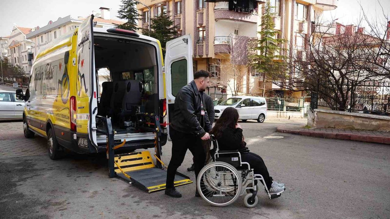 Keçiören Belediyesi'nden Ücretsiz Engelsiz Taksi Hizmeti