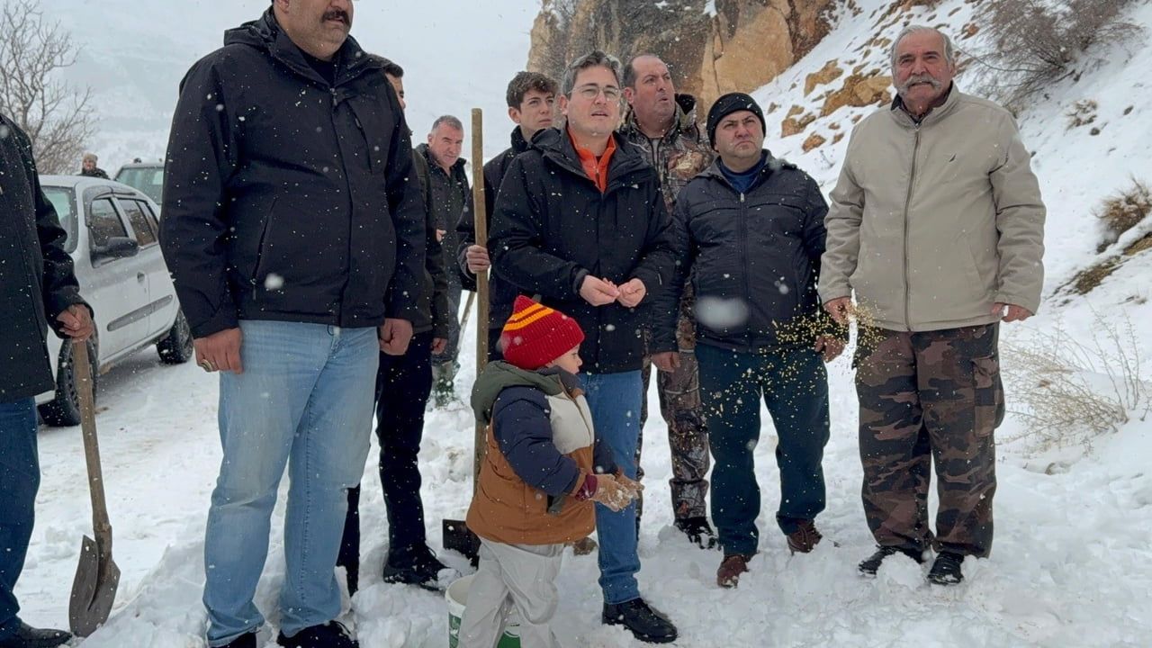 Kemaliye'de Yaban Hayvanları İçin Yemleme Faaliyeti