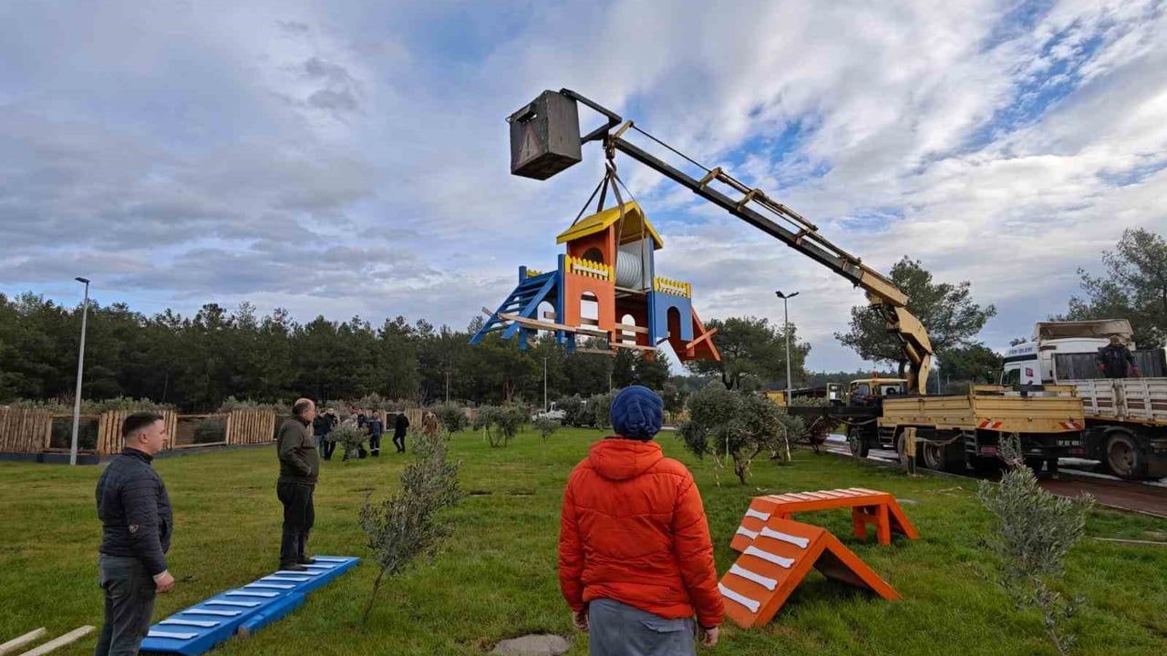 Kepez Belediyesi'nden Yeni Hayvan Dostu Oyun Parkı