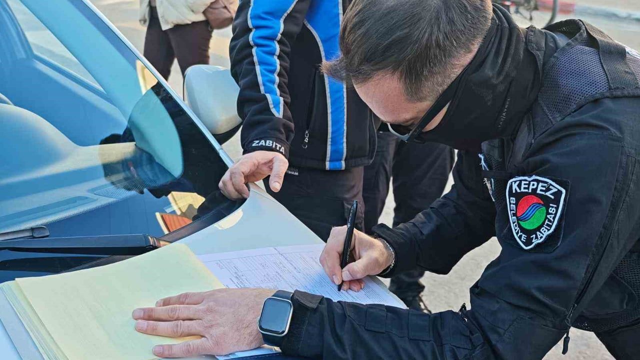 Kepez'de Cadde ve Kaldırım İşgallerine Denetim