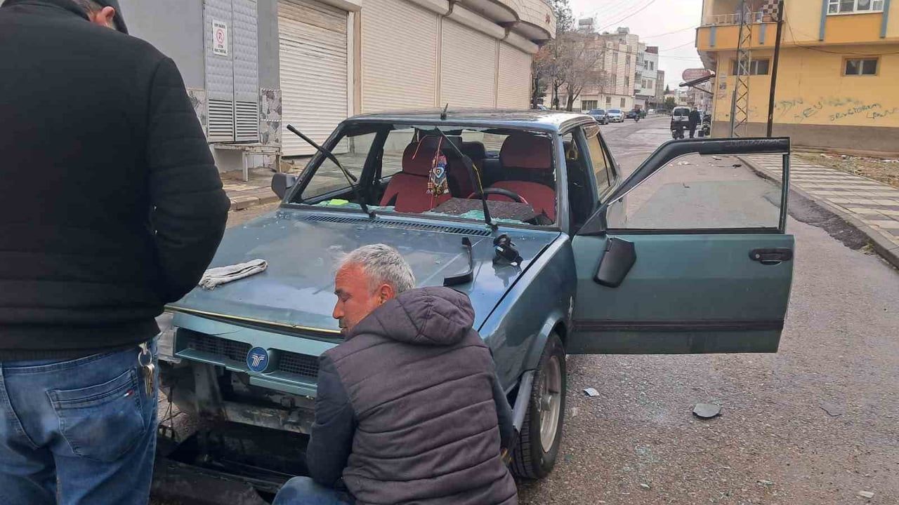 Kilis'te Otomobil ile Motosiklet Çarpıştı