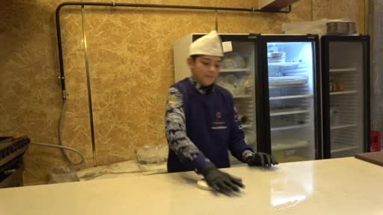 Kilis’ten Halep’e Katmer Ustalığı