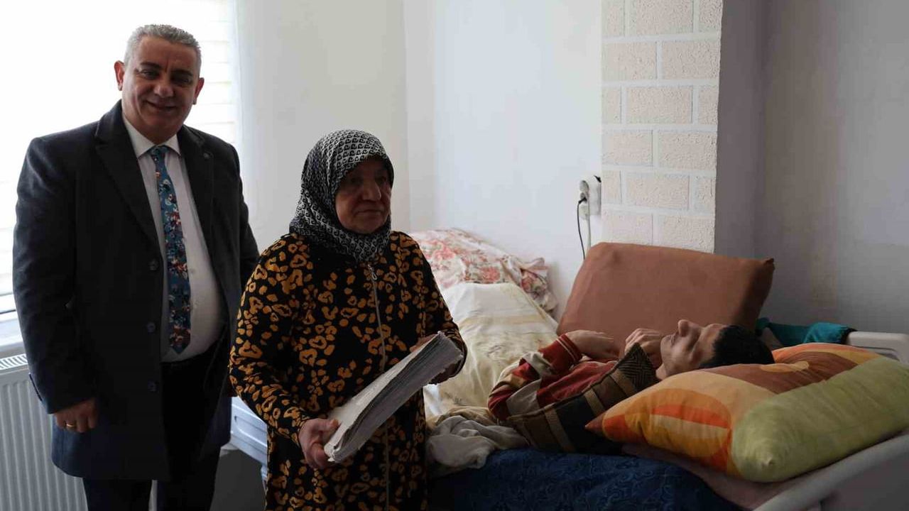 Kırşehir'de Torununa 29 Yıl Bakım Veren Babaannenin Hikayesi