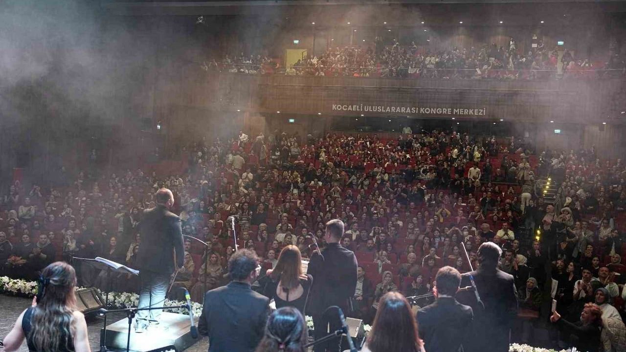 Kocaeli Büyükşehir Belediyesi Oda Orkestrası Yeni Üyeler Arıyor