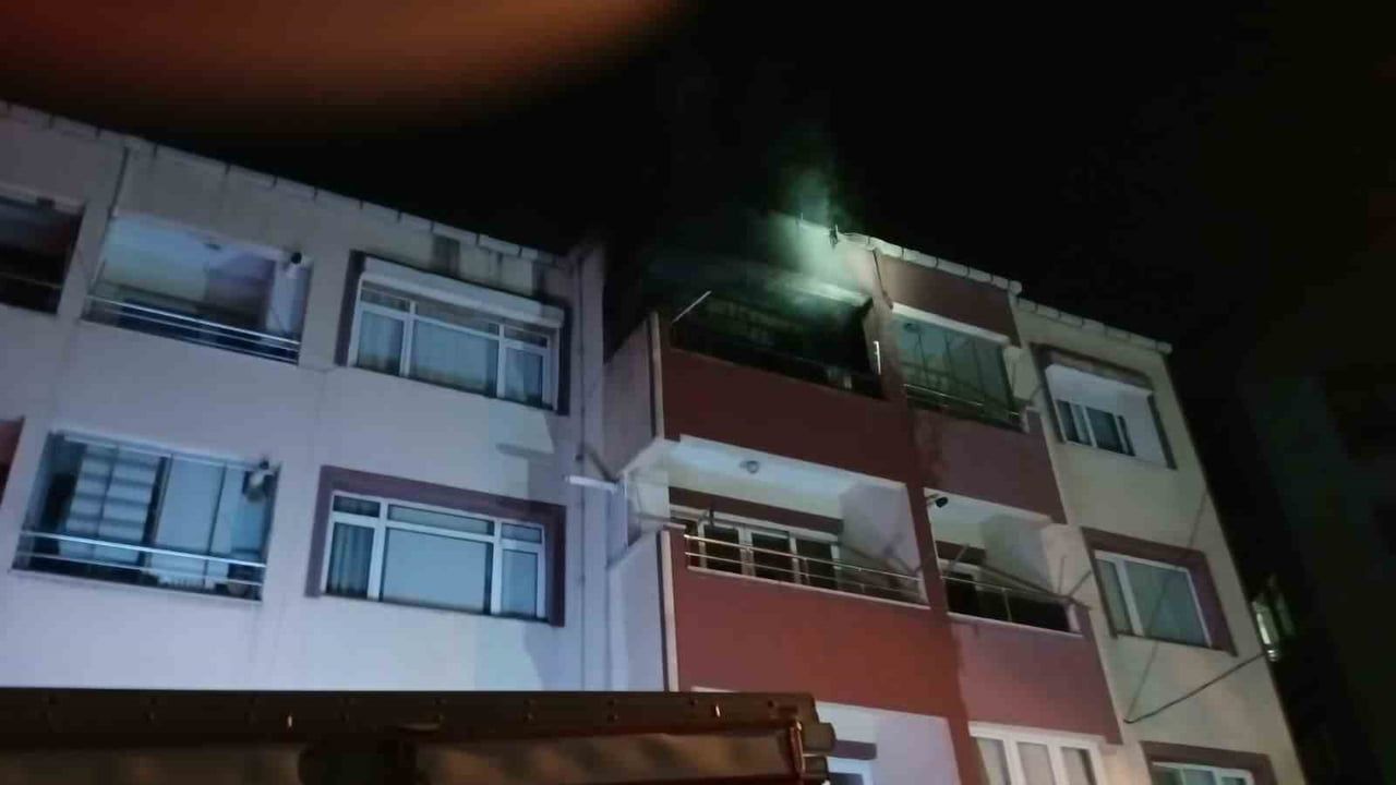 Kocaeli Karamürsel'de Ev Yangını