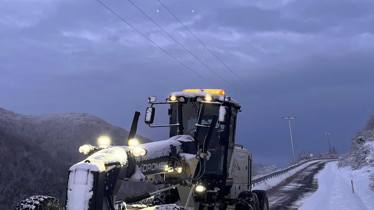 Kocaeli’nin Yüksek Kesimlerinde Kar Yağışı Etkili Oldu