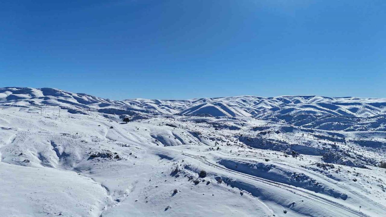 Konya'da Kar Yağışı Umutları Yeşertti