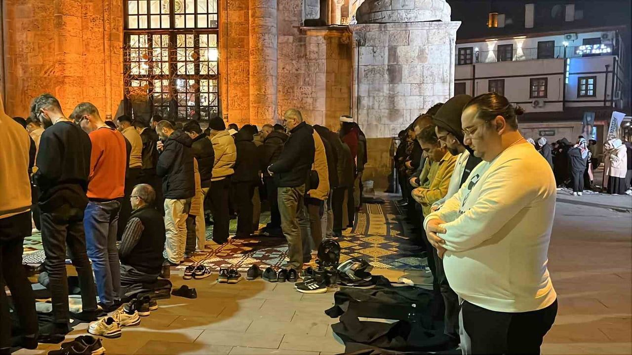 Konya'da Miraç Kandili Coşkusu