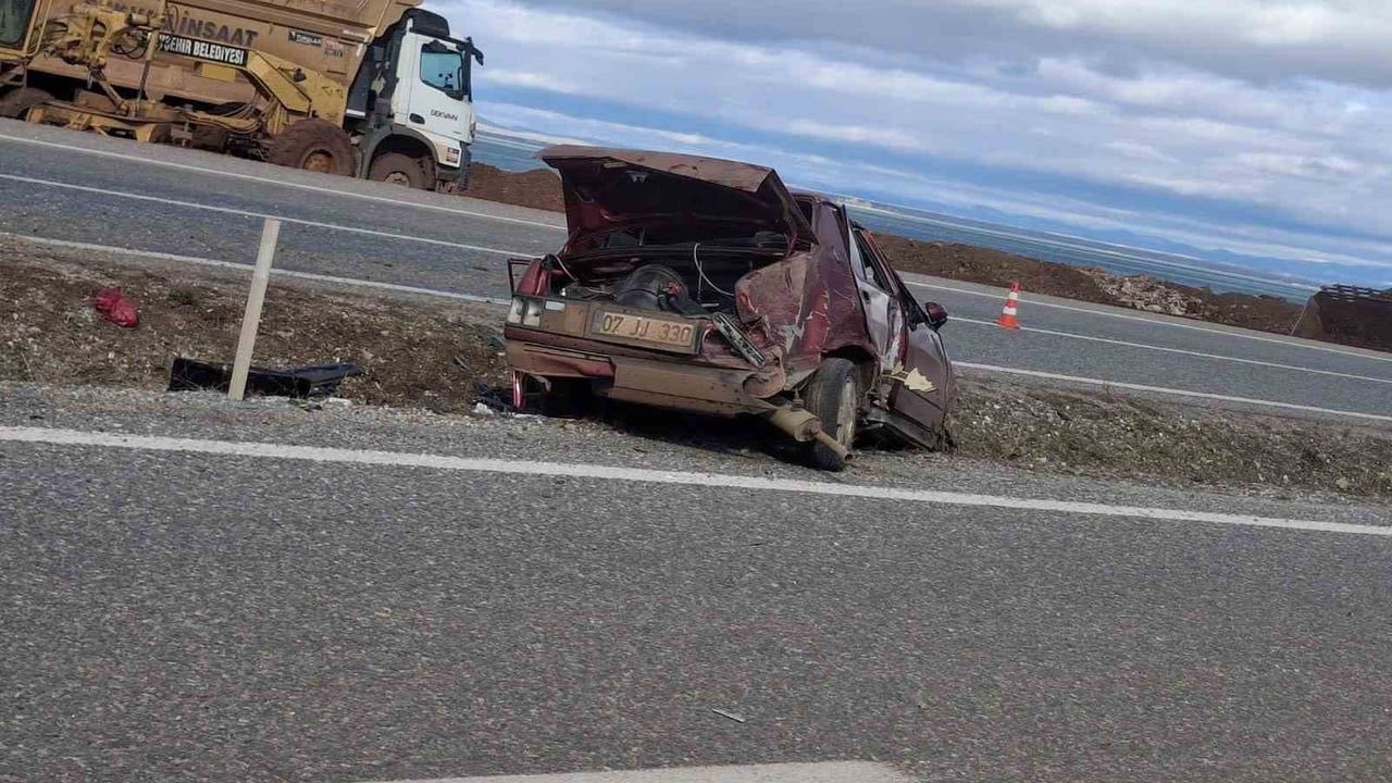 Konya'da Otomobil Devrilmesi: İki Yaralı