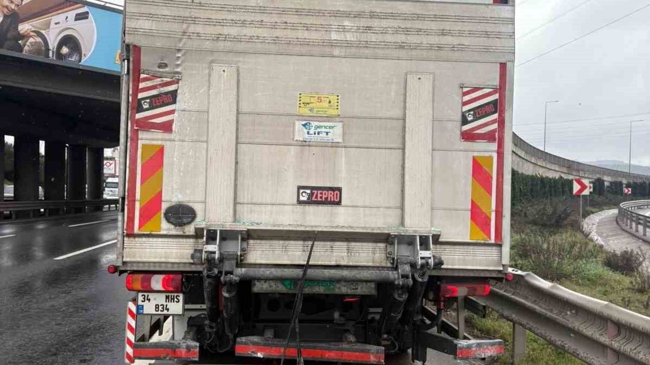 Konyaspor U-19 Takımı Taşıyan Otobüs Kaza Yaptı