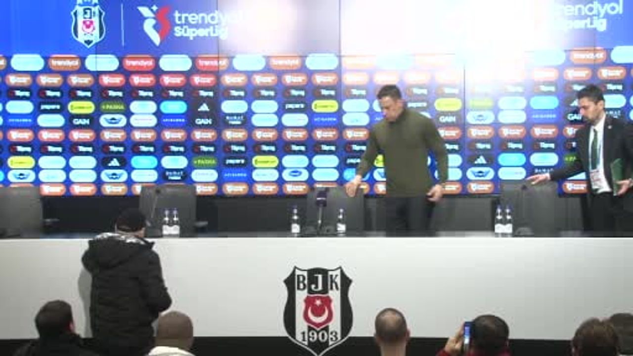 Konyaspor'un Teknik Direktörü Çağdaş Atan İstifa Etmiyor