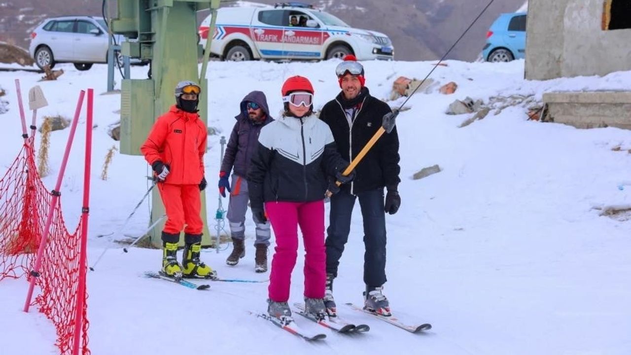 Kop Dağı Kayak Merkezi'nde Kayak Sezonu Başlıyor