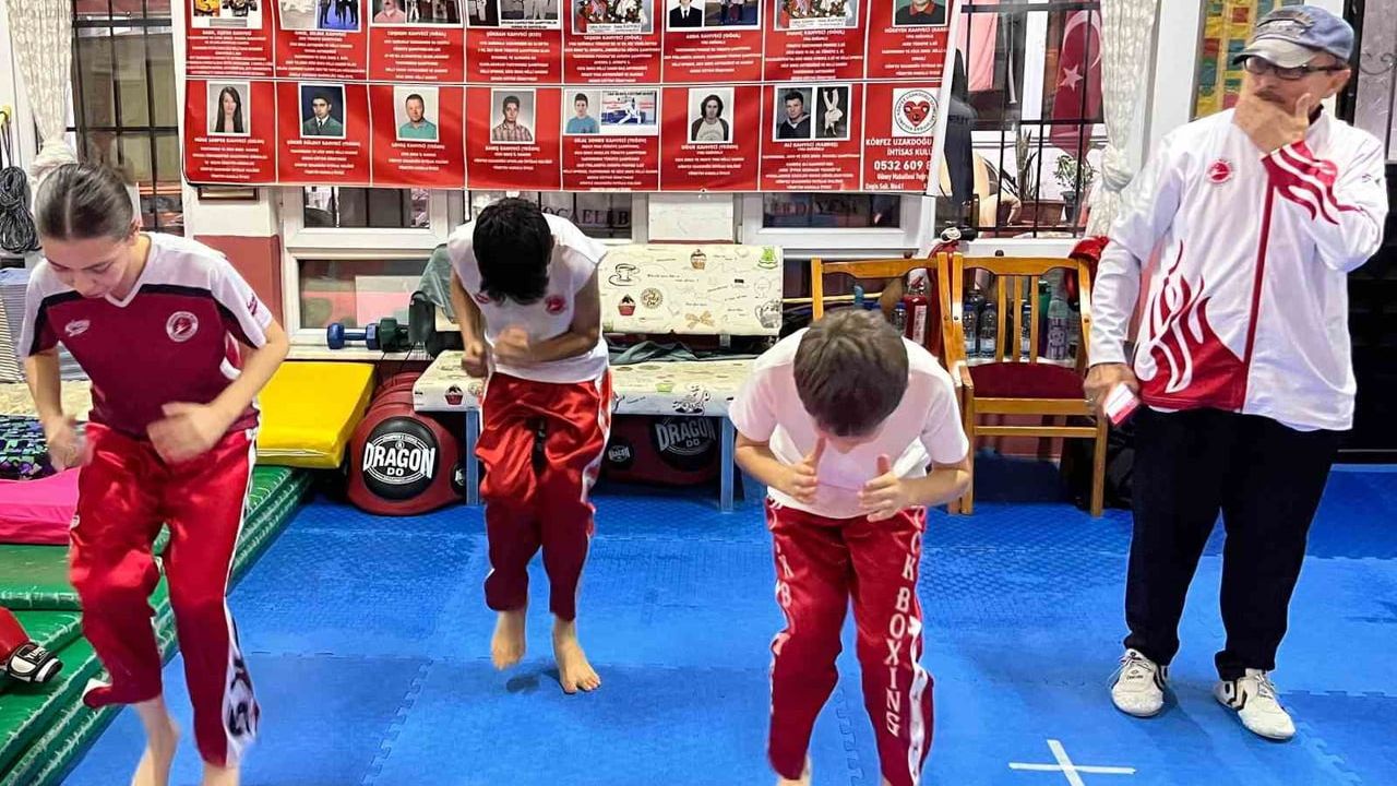 Körfezli Kick Boksçular Şampiyona Öncesi Birleşti