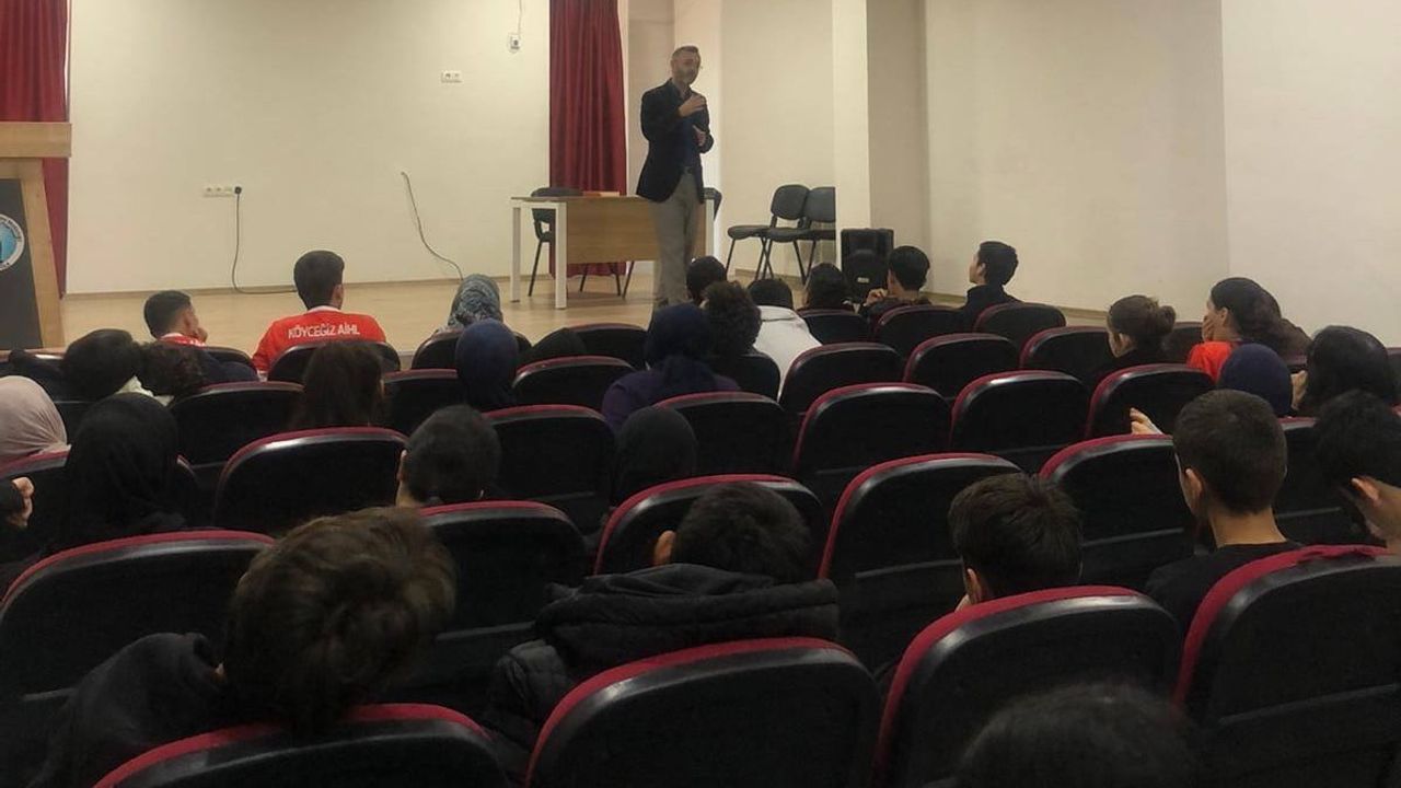 Köyceğiz'de Kadınlar ve Öğrenciler İçin Miraç Kandili Etkinliği