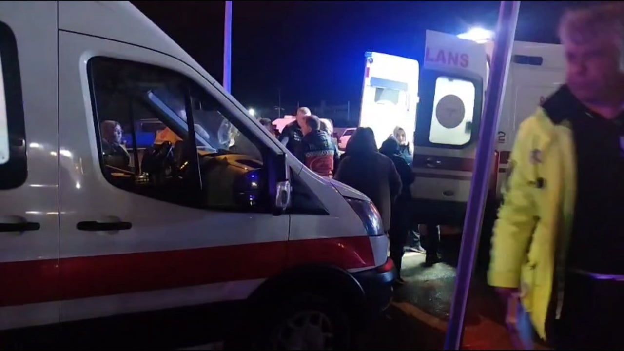 Kütahya'da Ambulans ve Otomobil Çarpıştı: 1 Yaralı