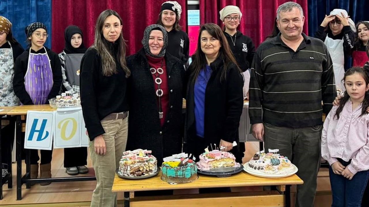 Kütahya'da Bilim ve Sanatı Birleştiren Etkinlik: Hücre Pastaları