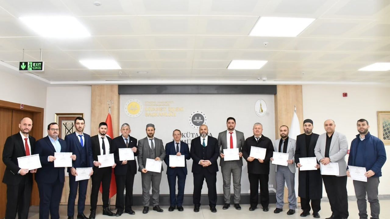 Kütahya’da Din Görevlilerine Vaaz Eğitimi Tamamlandı