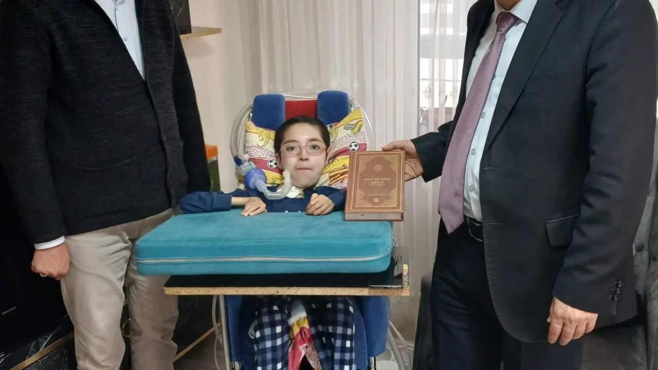 Kütahya'da Hasta Öğrenciye Anlamlı Ziyaret