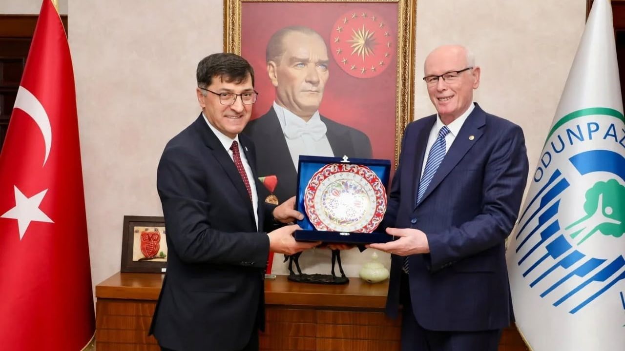 Kütahya ve Eskişehir Belediyeleri Arasında İş Birliği ve Tecrübe Paylaşımı