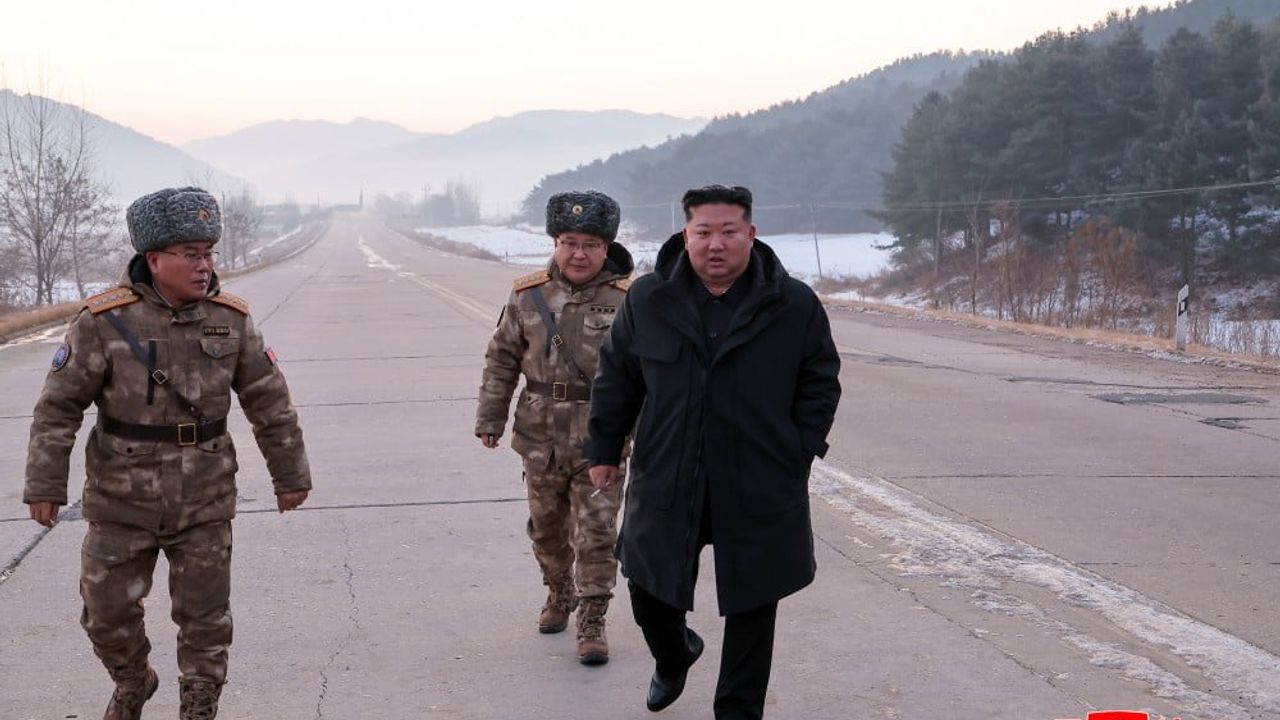 Kuzey Kore Hipersonik Füze Denemesi Gerçekleştirdi