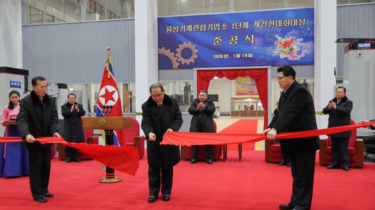 Kuzey Kore Lideri Kim Jong-Un'dan Hedefe Yönelik Görevden Alma