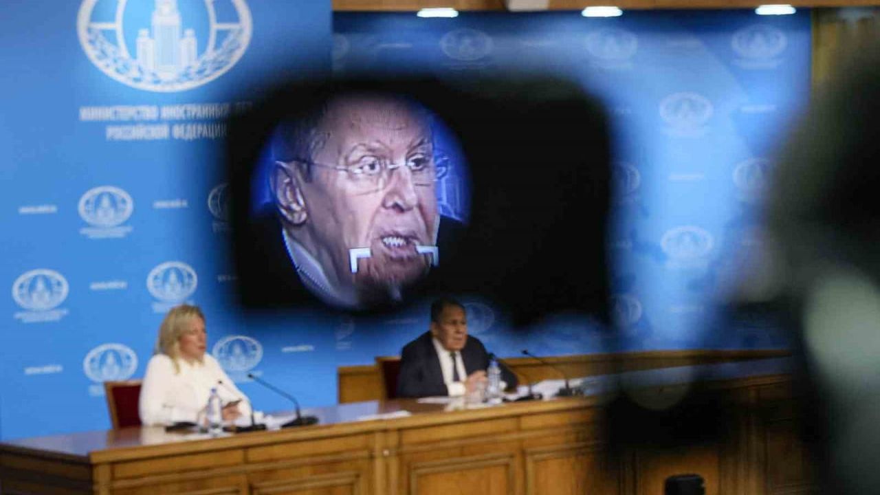 Lavrov: ABD, Rusya ve Çin’in Grönland’a yönelik tehdit iddialarını red etti