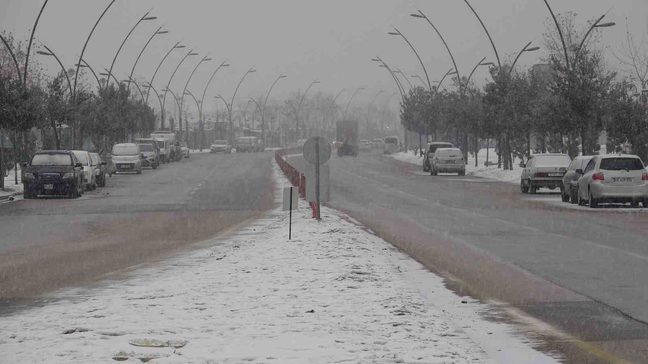 Malatya'da Kar Yağışı Nedeniyle İdari İzin ve Trafik Kısıtlamaları