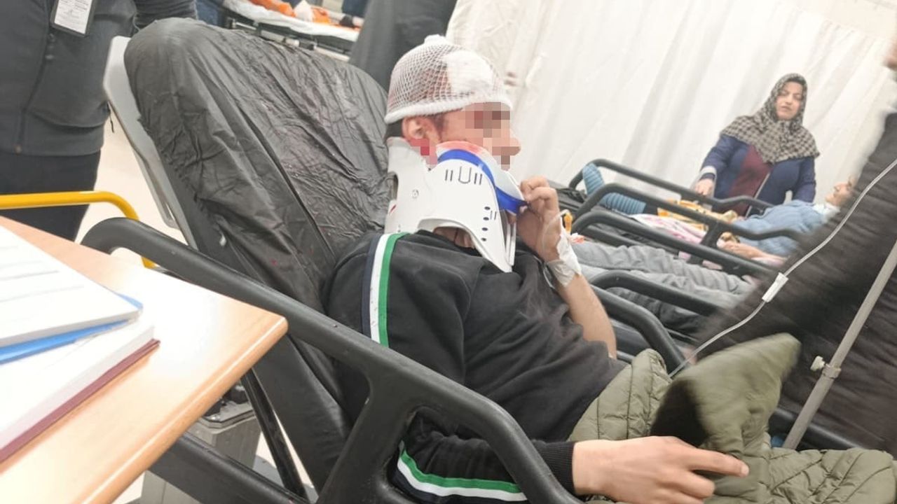 Malatya'da Otobüs ve Otomobil Çarpıştı: 2 Yaralı