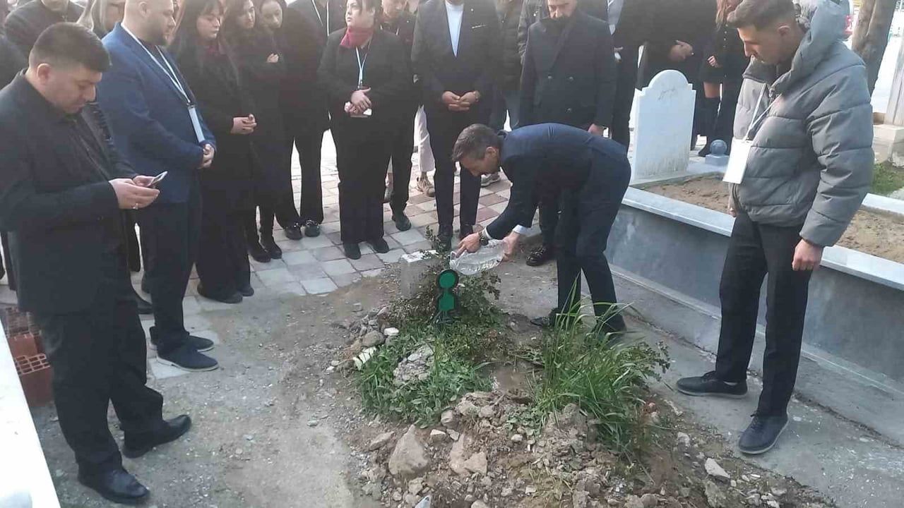 Manisa Berberler ve Kuaförler Odası'nda Güven Tazeleyen Başkan Adem Şahin