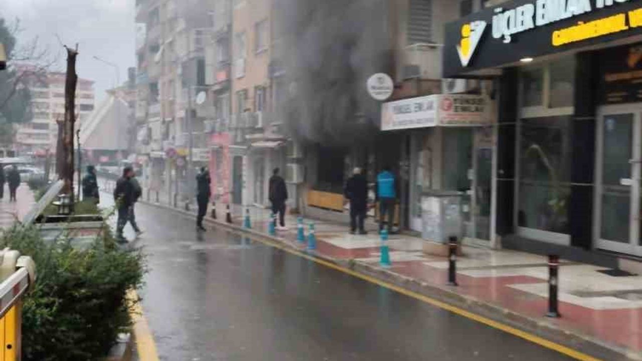 Manisa’da Yangın Panik Yarattı