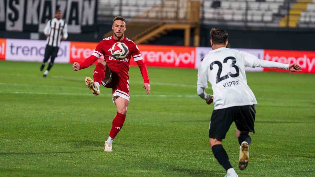 Manisa FK, Ümraniyespor'u 1-0 Mağlup Etti