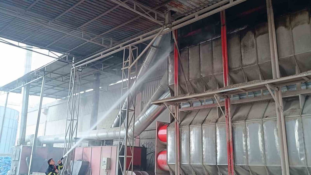 Mardin'de Mısır Kurutma Tesisinde Yangın