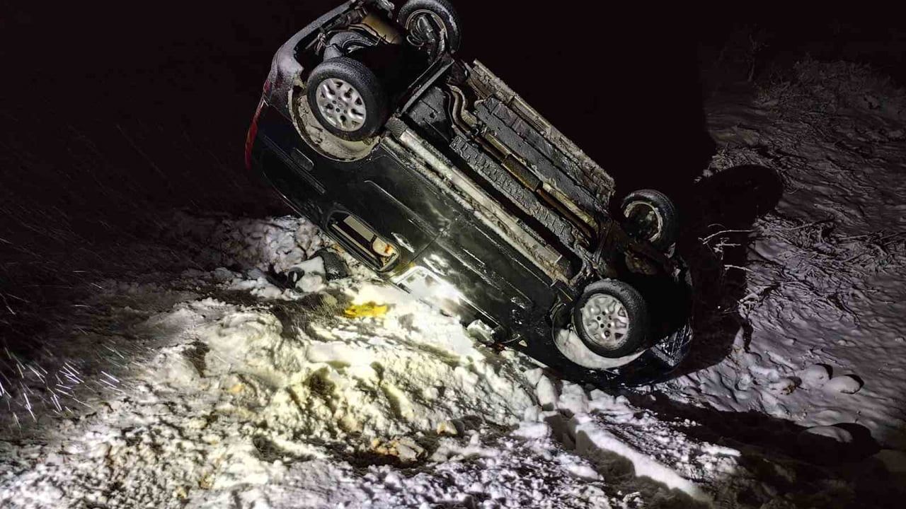 Mardin'de Şarampole Devrilen Araçta 5 Yaralı