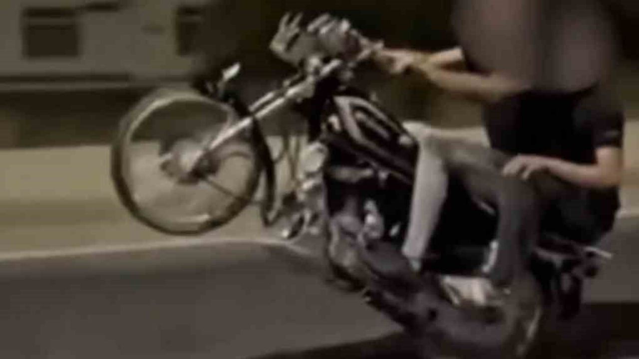 Mardin'de Tek Teker Üzerinde Motosiklet Sürüşüne Ceza