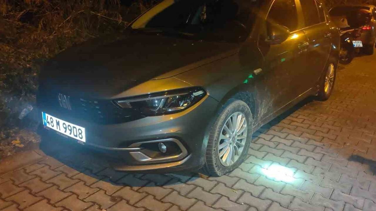 Marmaris'te 16 Aracın Lastiklerini Keserek Kargaşaya Sebep Olan Şahıs Tutuklandı