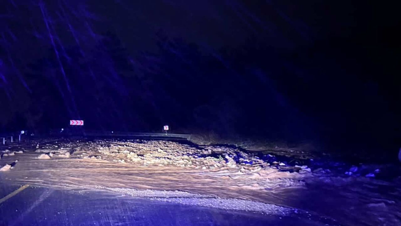 Marmaris'te Sağanak Yağış Hayatı Olumsuz Etkiledi