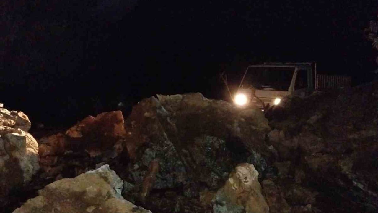 Marmaris'te Yağışlar Heyelana Sebep Oldu