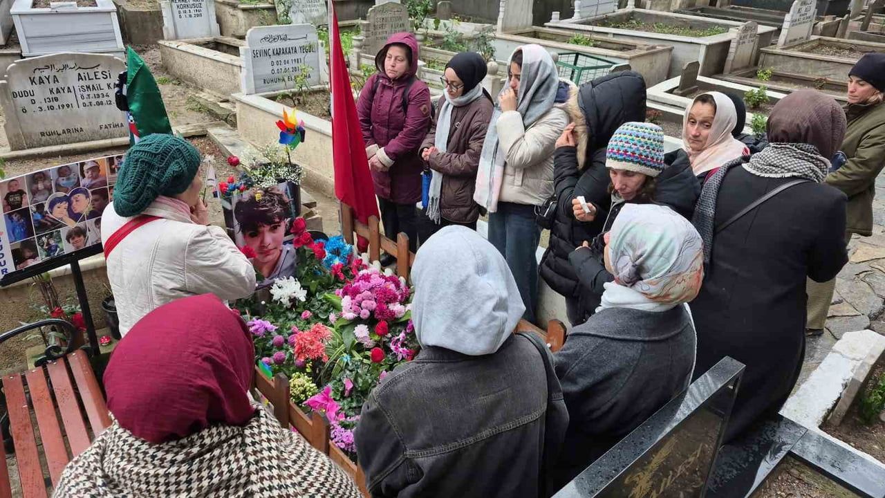 Mattia Ahmet Minguzzi Anıldı: Acılı Aile ve Destekçiler Mezar Başındaydı