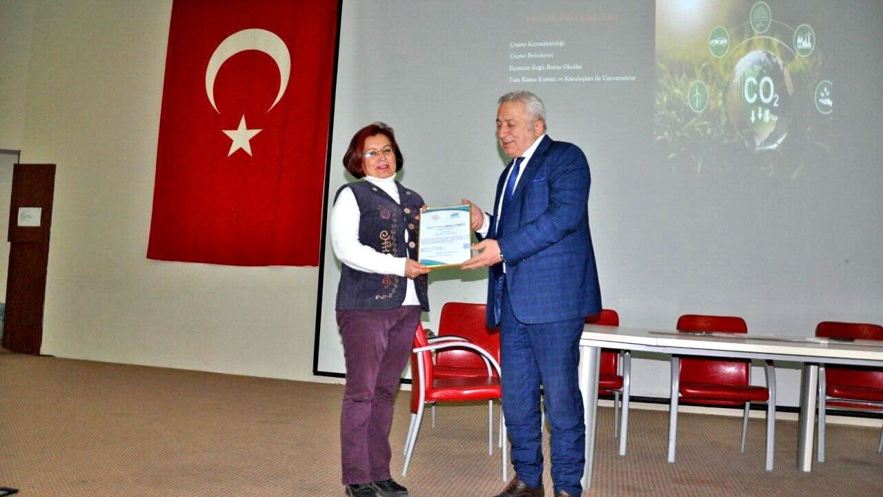 Mavi Yeşil Okul Etiketi 15 Eylül Mustafa Çapkan İlkokulu'na Verildi