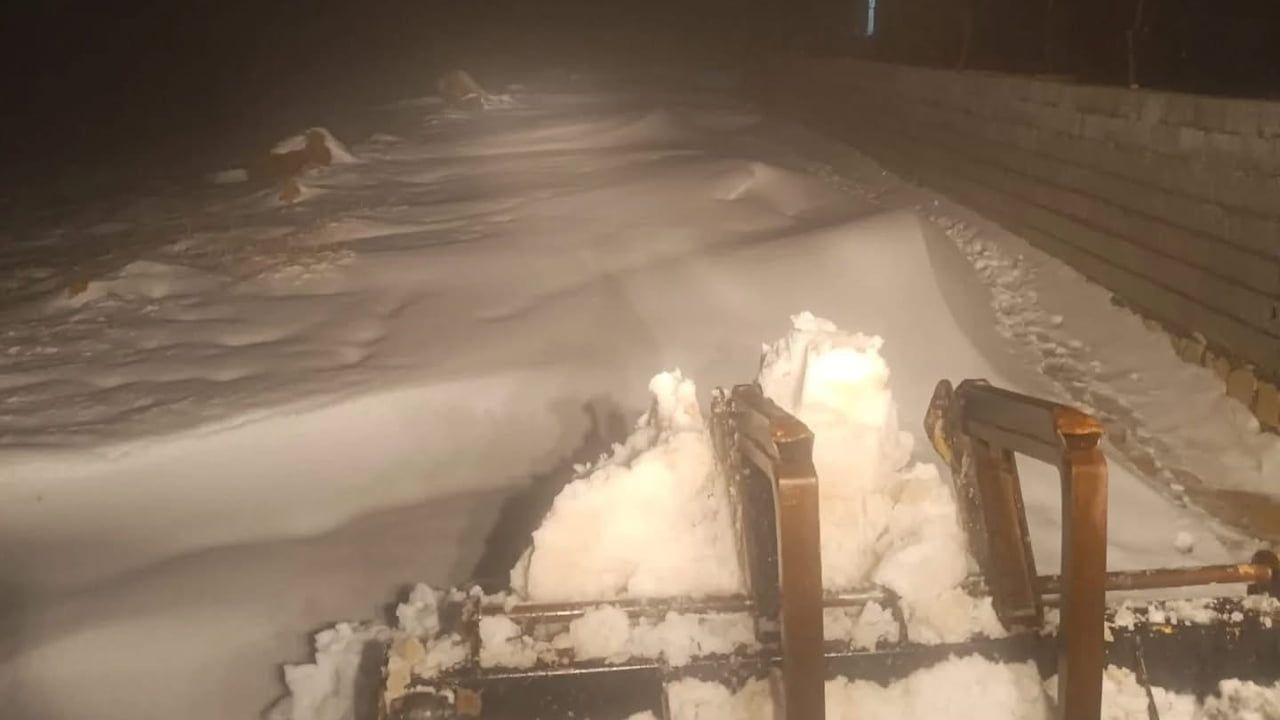 Mazıdağı'nda Kar Seferberliği: Mardin Büyükşehir Belediyesi Devreye Girdi