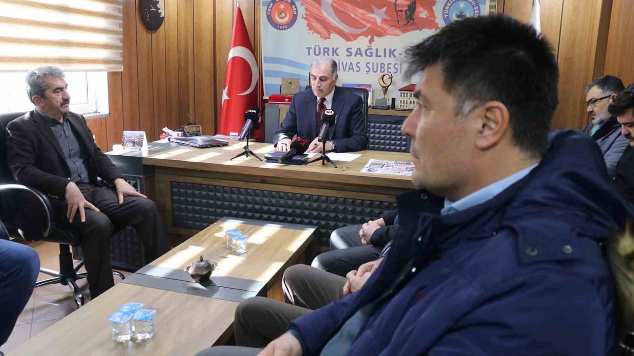 Memur ve Emekli Maaşlarına Refah Payı İstendi