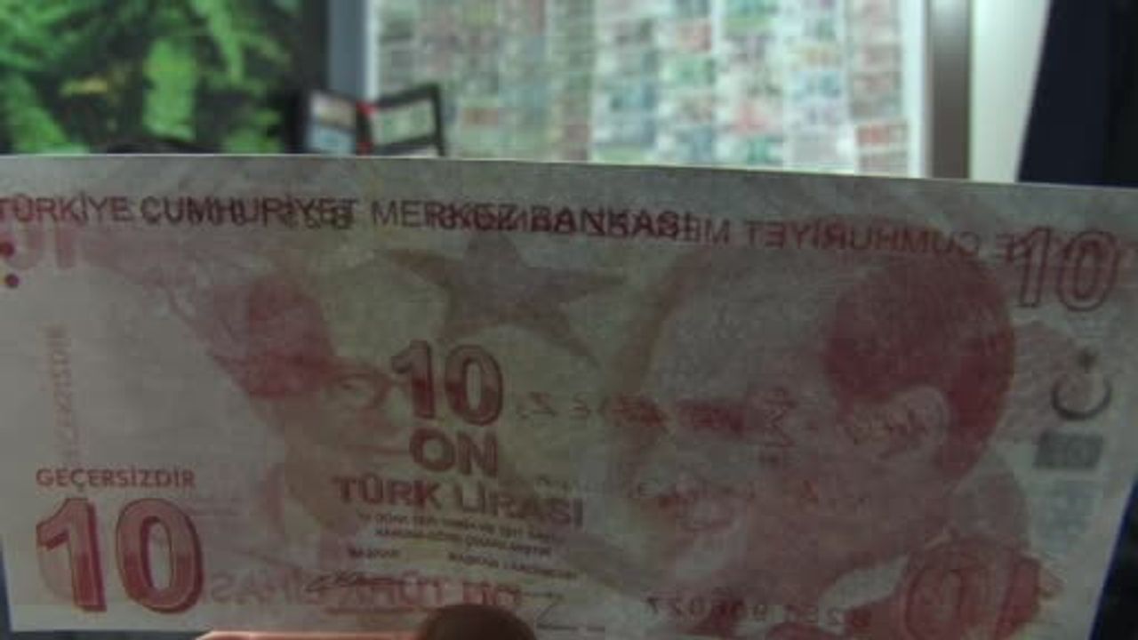 Menduh Aydemir'in Koleksiyonu Gazze'ye Yardım İçin Açık Artırmada