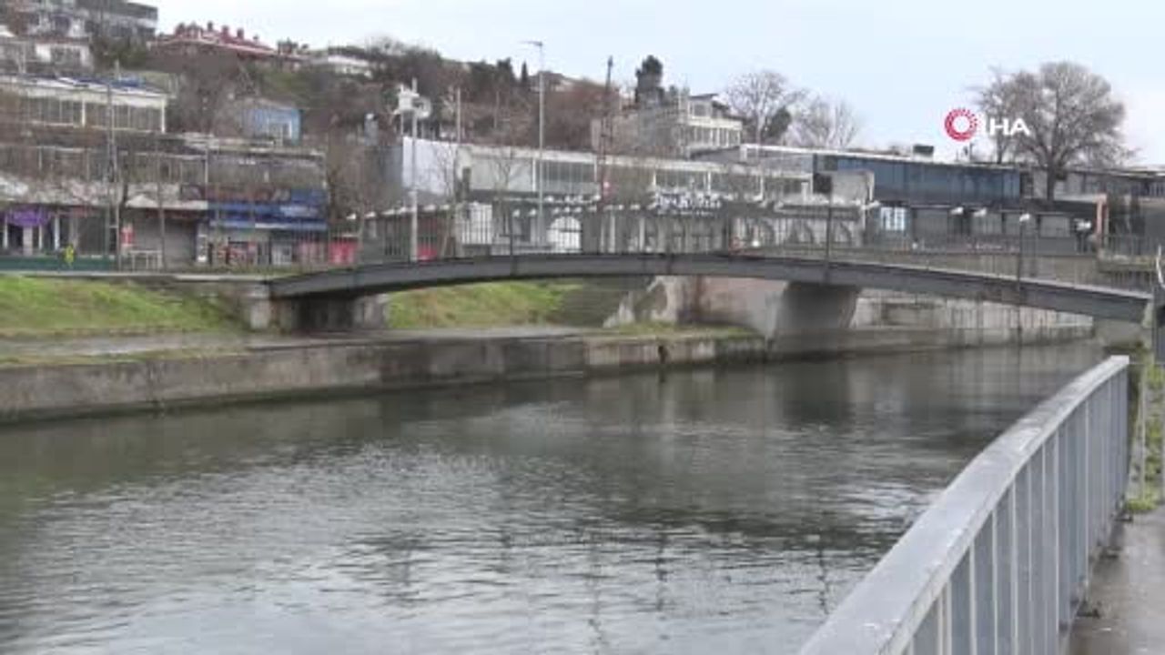 Menekşe Sahilinde Balıkçılar, Tekne Geçiş Sorununa Çözüm Bekliyor